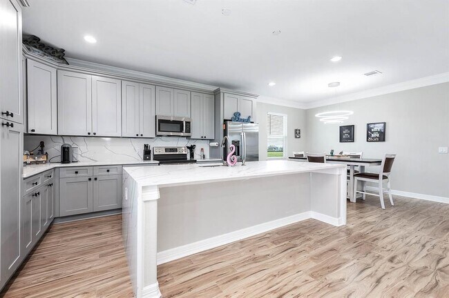 Building Photo - 4019 Mitote Dr