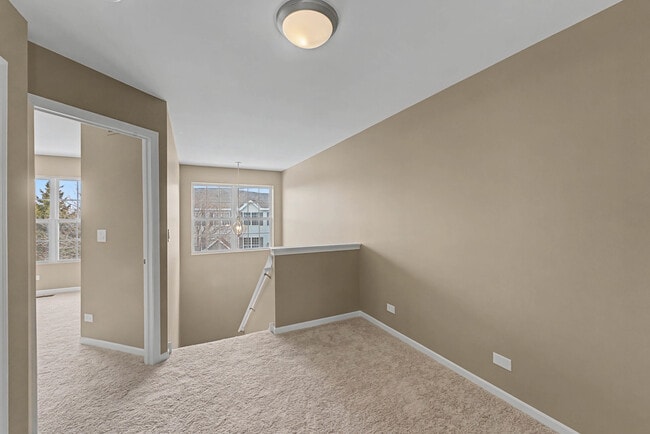 Building Photo - 1475 Sedgewood Ct