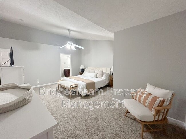 Building Photo - 282 Hess Ct