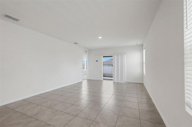 Building Photo - 3881 Brant Pl