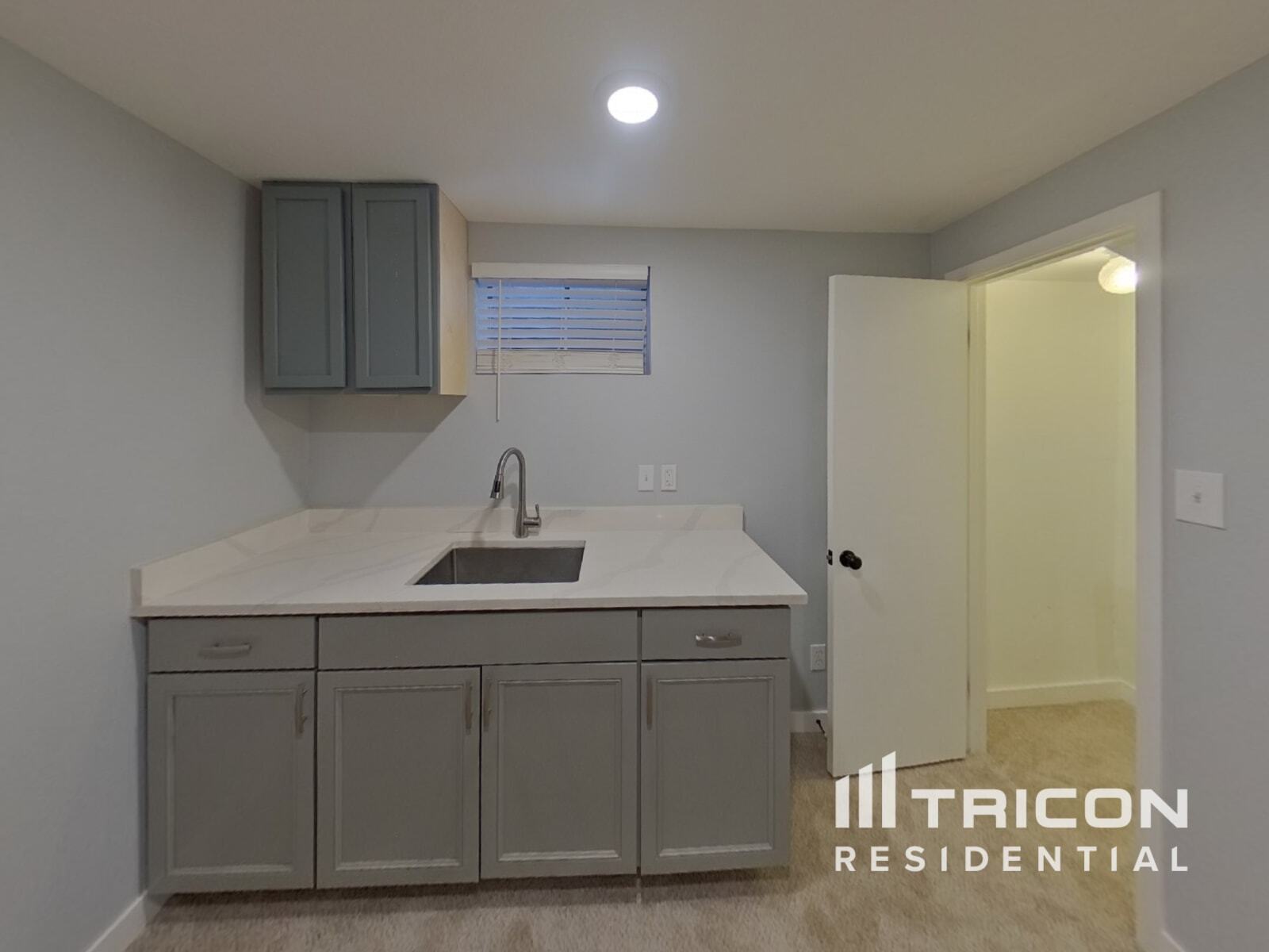 Building Photo - 2200 S Mobile Way