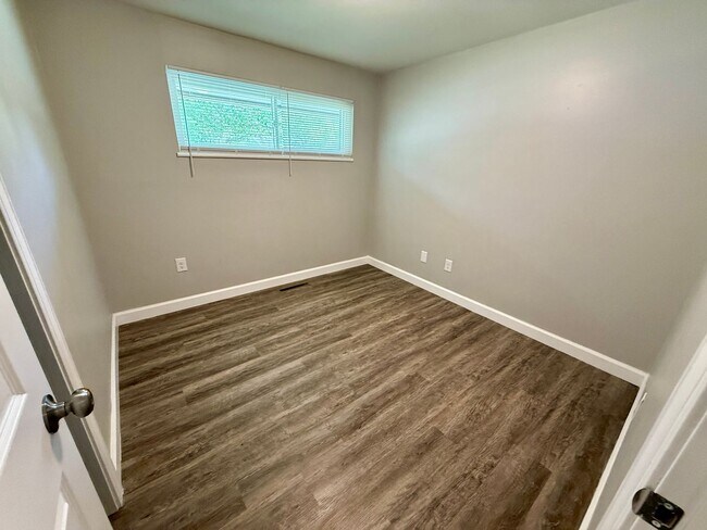 Building Photo - 4409 Primrose Ln