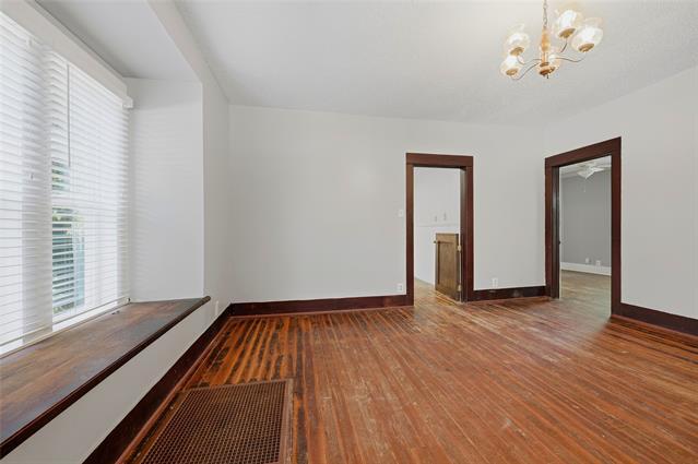 Building Photo - 529 E Woodard St