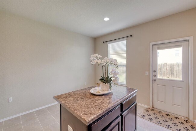 Building Photo - 5704 Levenwood Ln