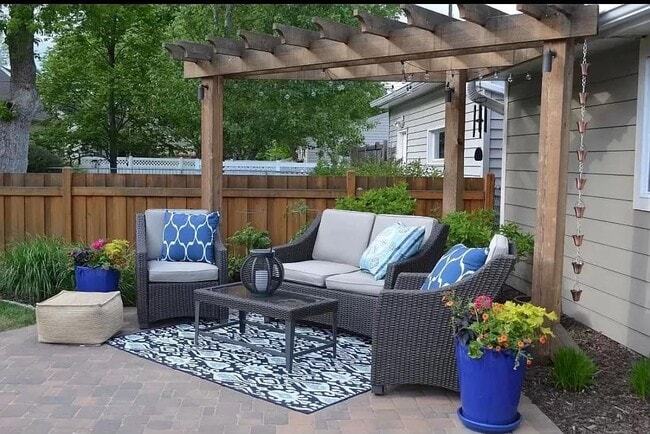 Building Photo - Upton