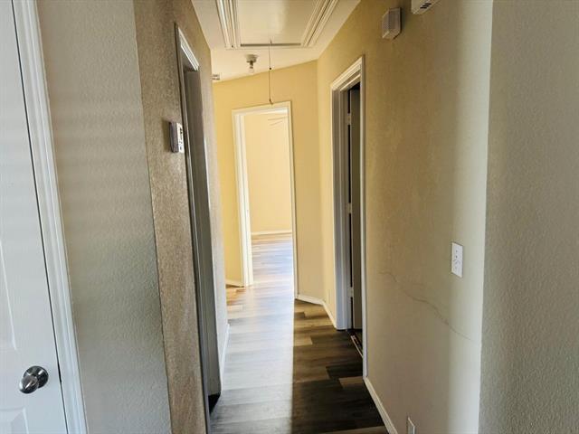 Building Photo - 4500 Blue Jay Ln