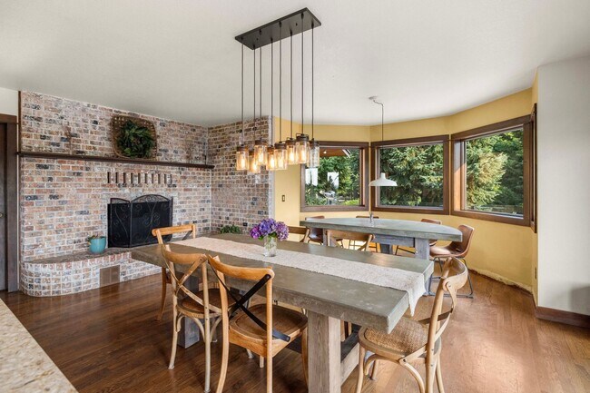 Building Photo - 20479 Comet Ln