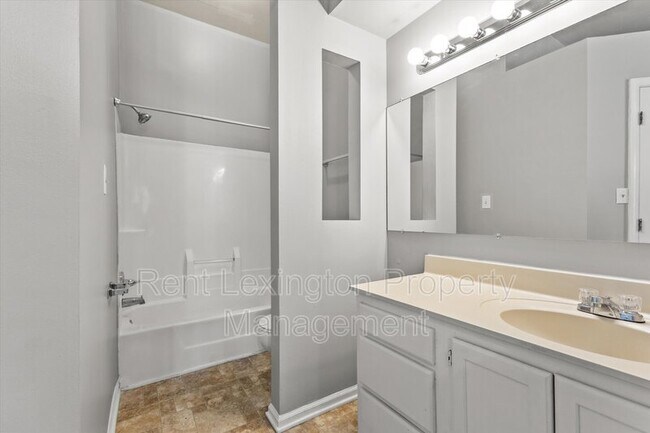 Building Photo - 4360 Cobblestone Knoll Dr