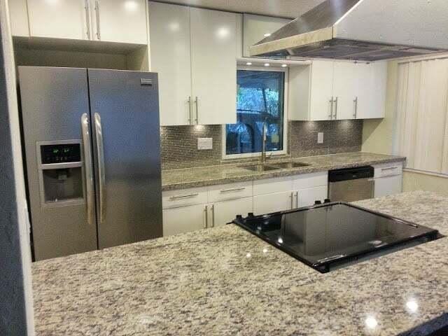 Building Photo - 130 W Ocean Dr