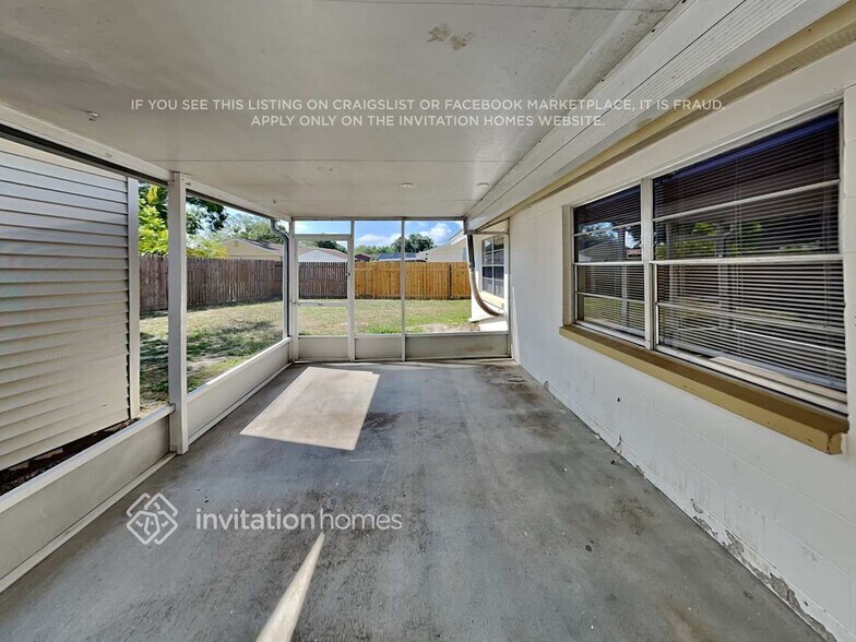 Building Photo - 16012 Sharewood Dr