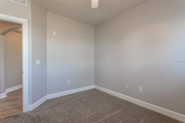 Building Photo - 300 Bella Harbor Ct