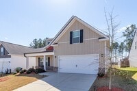 Building Photo - 4 Bedroom 2 Bath Canterbury Farms