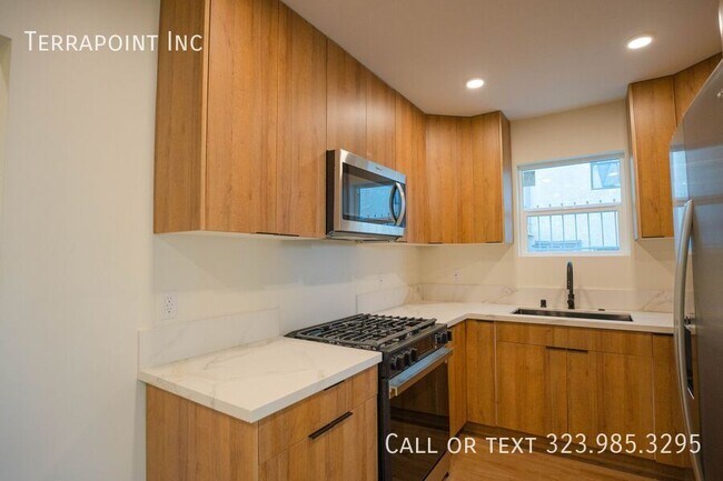 Building Photo - 1038 Westmoreland Ave