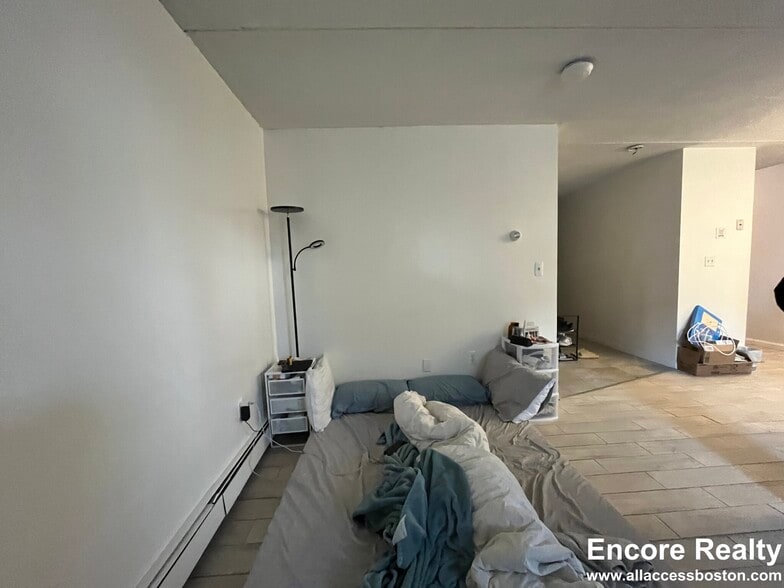 Building Photo - 80 Gardner St