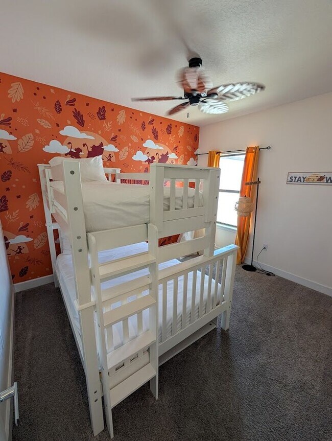 Building Photo - Beautiful Executive 4 Bed 3 Bath Home in Davenport!