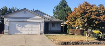 Building Photo - 16916 NE 33rd St