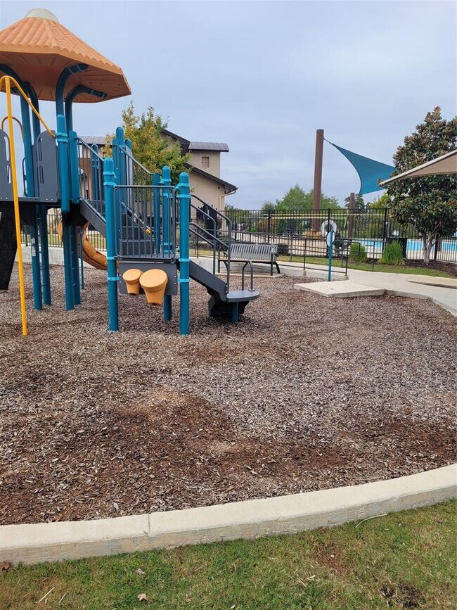 Building Photo - 121 Tall Grass Dr