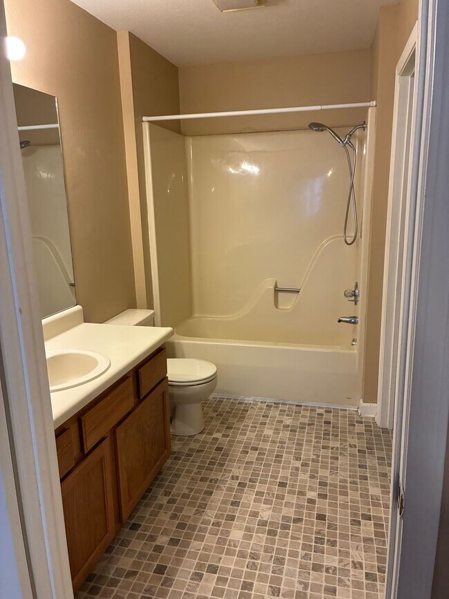 Building Photo - 2709 Oak Meadow Pl