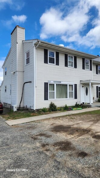 Building Photo - 559 Rosevale Ave