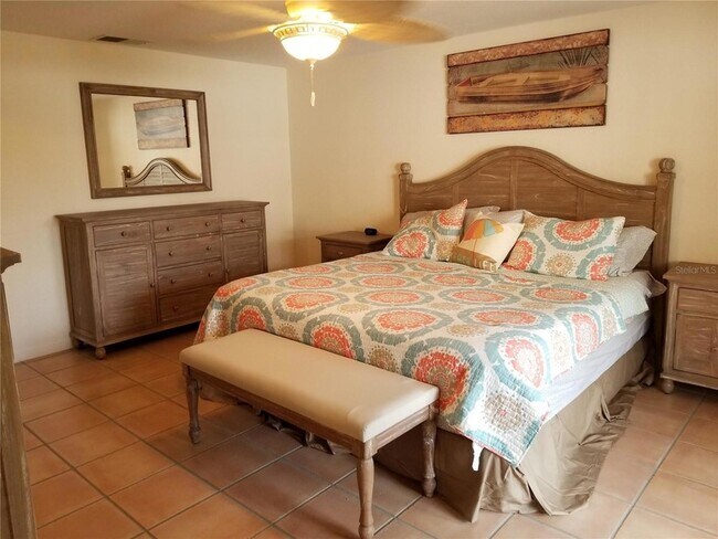 Building Photo - 2745 Cardwell Way