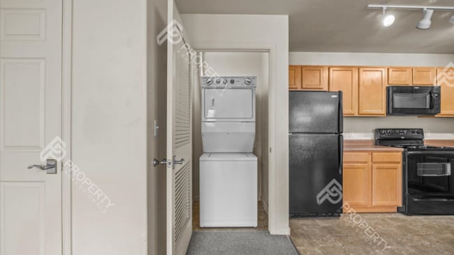 Building Photo - Two Bedroom Apartment in Rifle