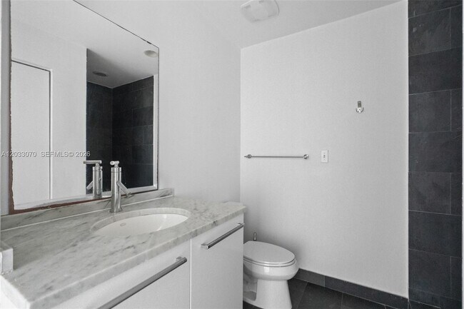 Building Photo - 900 Biscayne Blvd