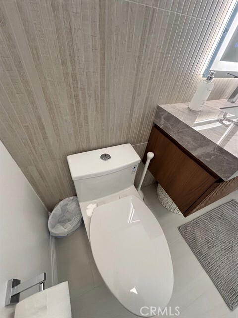 Building Photo - 25 Ville Franche