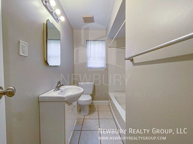 Building Photo - 309 San Juan Dr