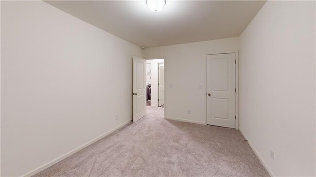 Building Photo - 90 Ingle Dr