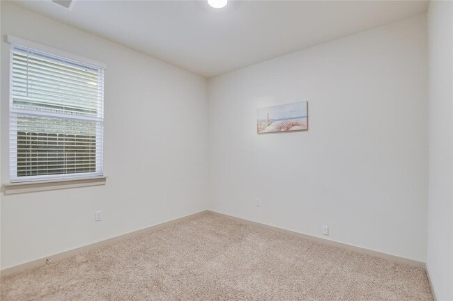Building Photo - 2244 Alamar walk