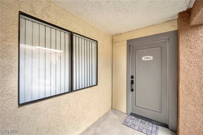 Building Photo - 3151 N Soaring Gulls Dr