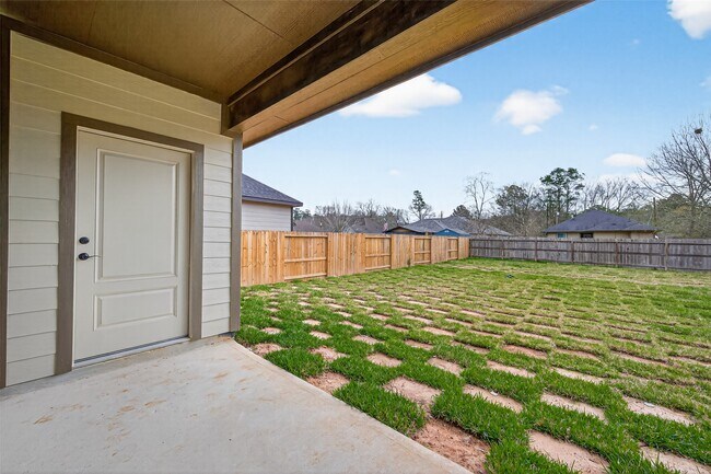 Building Photo - 1107 Lyle W Ave