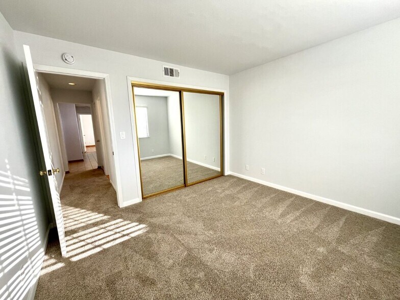 Building Photo - 107 S Lucia Ave