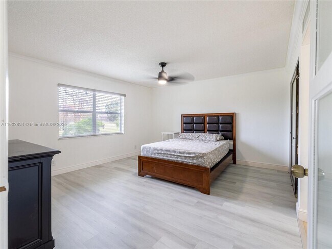 Building Photo - 6300 S Falls Cir Dr