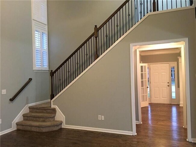 Building Photo - 500 Papillion Trace