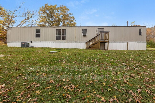 Building Photo - 5576 Hargrove Rd