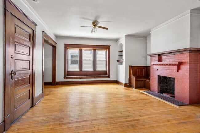 Building Photo - 123 N Maple Ave