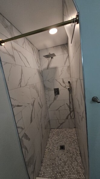 Building Photo - 2505 McKenzie Rd