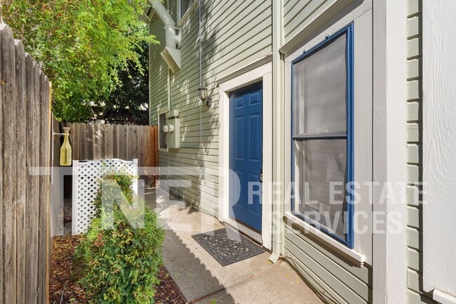 Building Photo - 2607 O St