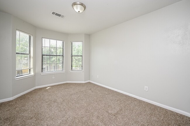 Building Photo - 3019 La Estancia Ln