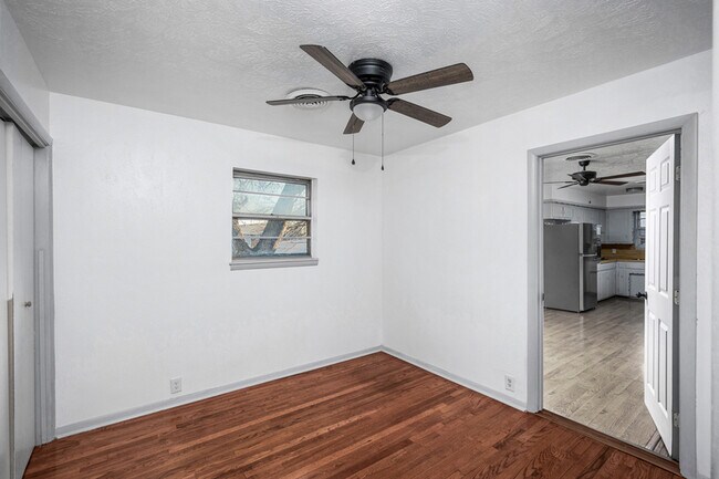 Building Photo - 5860 NW Dearborn Ave