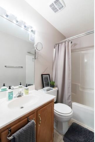 Guest Bathroom - 11632 Long Forest Dr