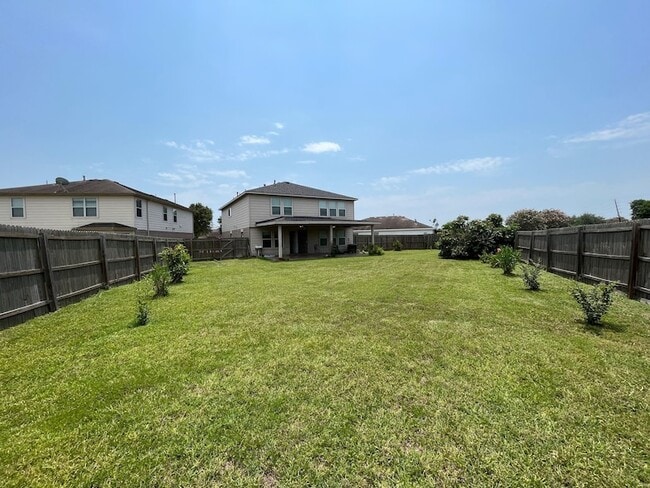 Building Photo - 15202 Lynford Crest Dr