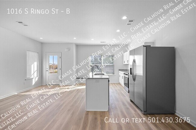 Building Photo - 1016 S Ringo St