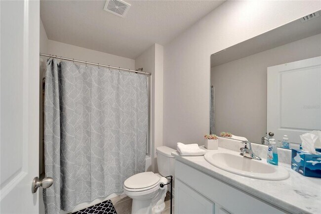 Building Photo - 3724 111th St E