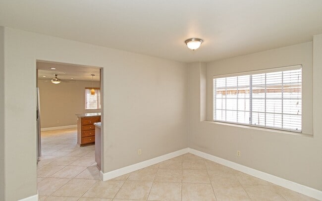 Building Photo - Amazing Beautiful Rancho Del Oro Home!!