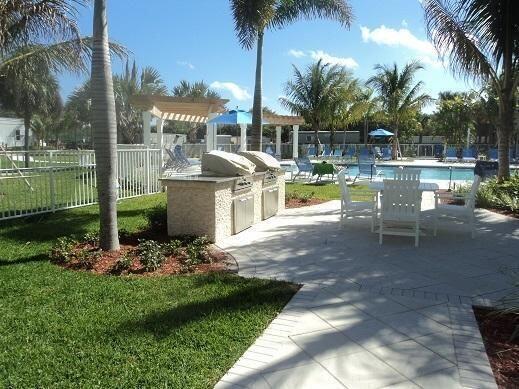 Building Photo - 143 Bay Colony Dr N