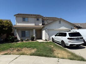 Building Photo - 2509 Vienna Ct