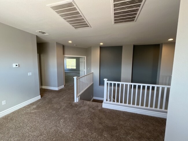 Building Photo - Stunning 2 story, 5-bedroom home in Rhodes Ranch