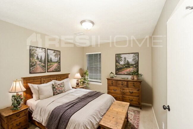 Building Photo - 6369 Valley Dale Dr